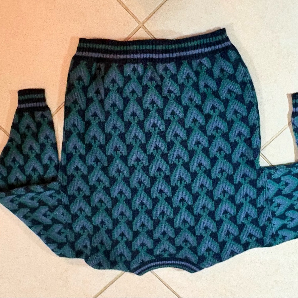 Towncraft Navy and Teal Crewneck Sweater - Picture 3 of 8